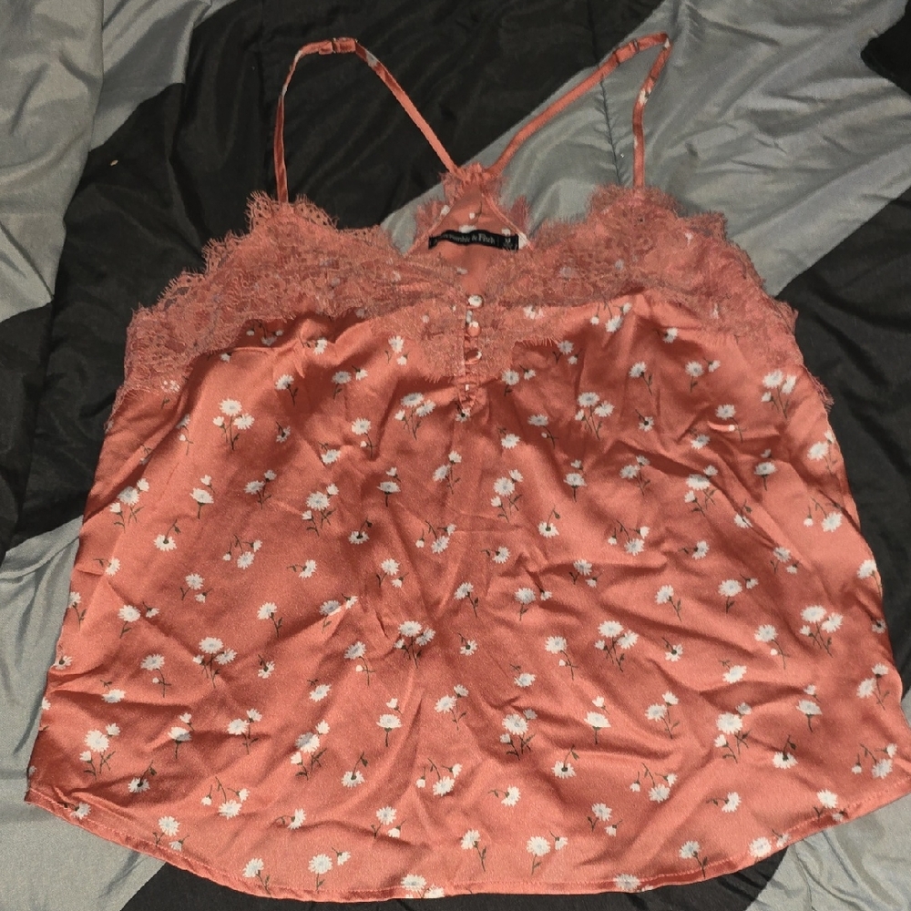 Abercrombie & Fitch Floral Lace Cami in Pink